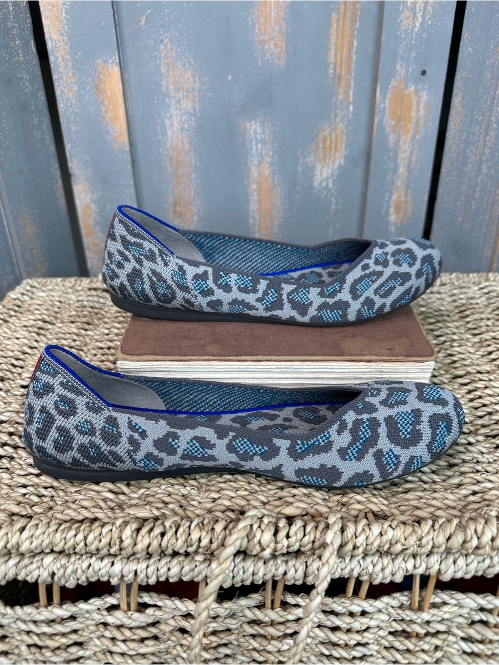 Rothy's The Flat Grey Spotted Retired Sz 8 - Picture 9 of 14